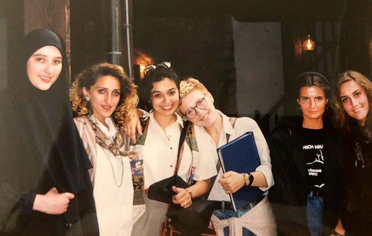 Zainab Salbi with Bosnian women in 1994, in Sarajevo