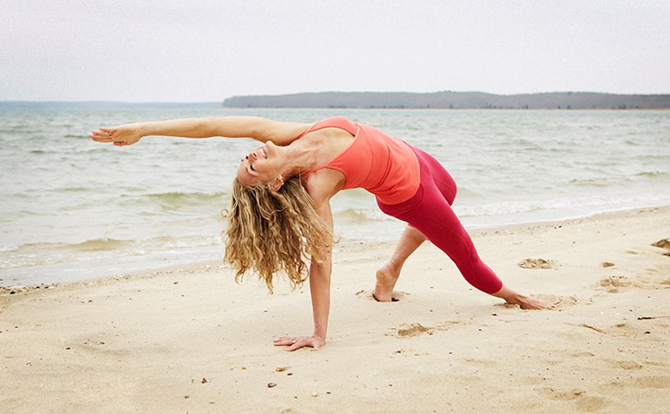 Colleen Sandman Yee, yoga inversions